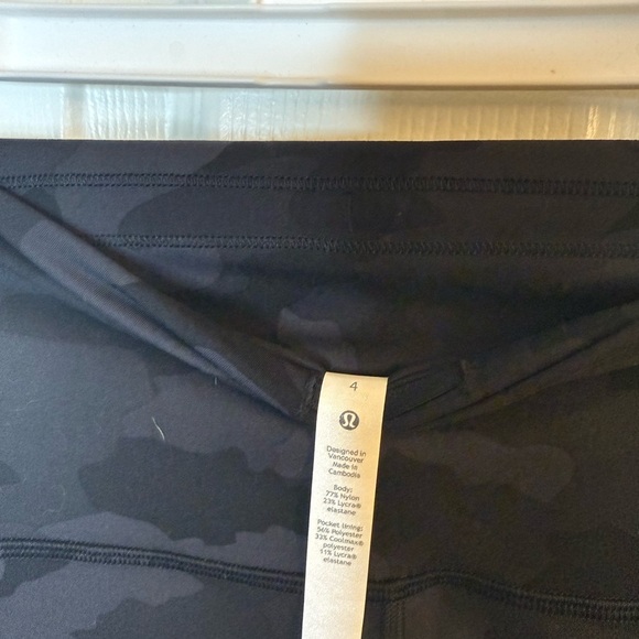 Lululemon Align High Rise Short with Pockets 8" Women’s Size 4 - Picture 8 of 8